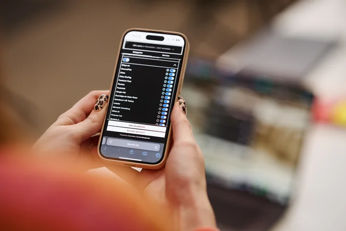 Bezpieczne zarządzanie danymi kandydatów na smartfonie